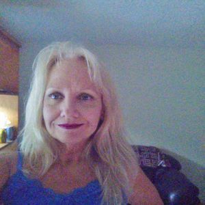 Meet your Posher, Carrie